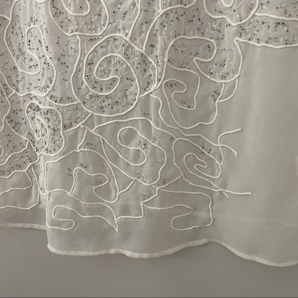 Willow & Clay Sheer White Blouse with Beaded Flower Design - Picture 8 of 13